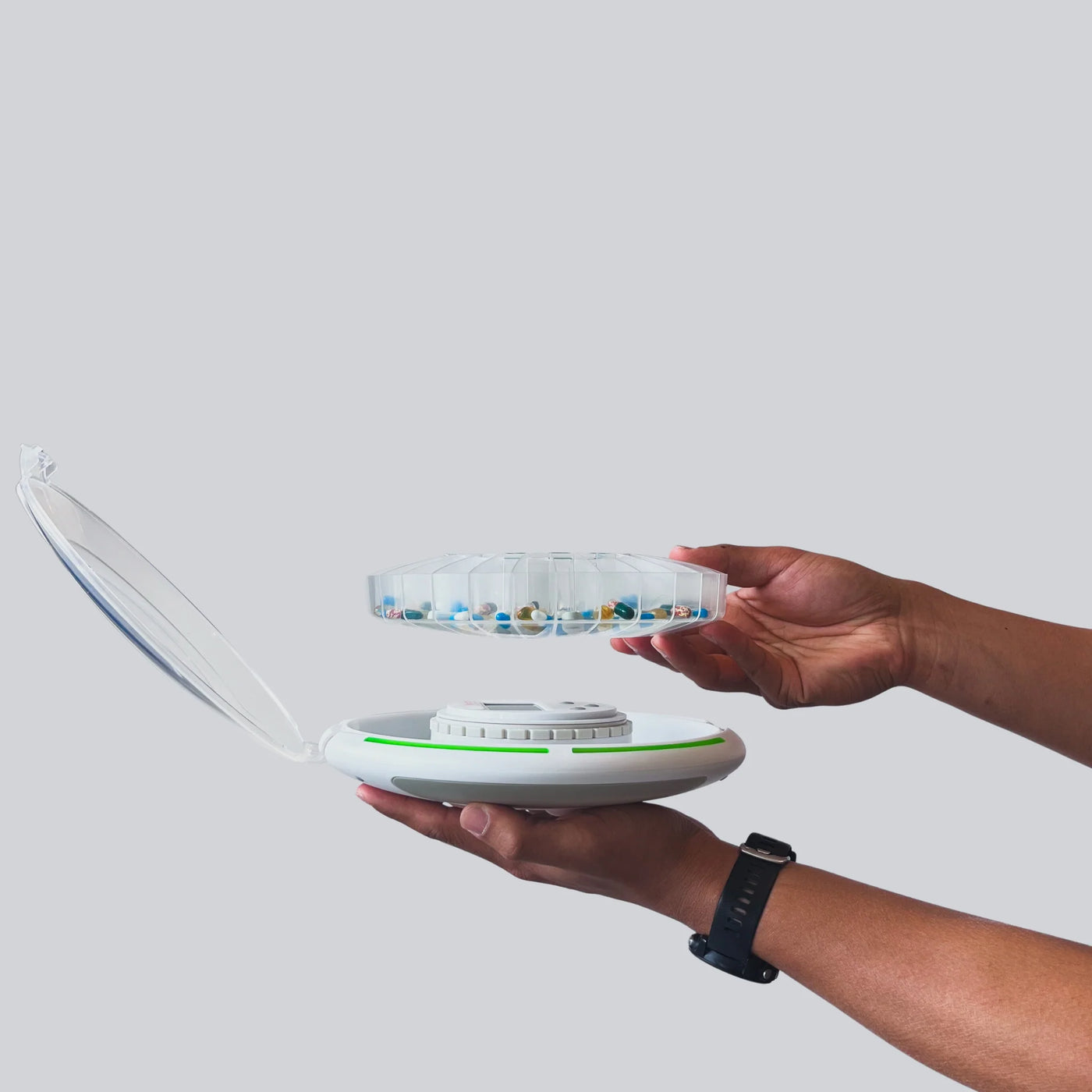 Automatic Pill Dispenser + Spare 28 Compartment Carousel with Lid